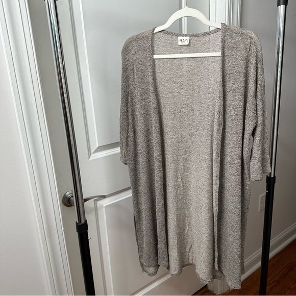 Top - Picture 2 of 3